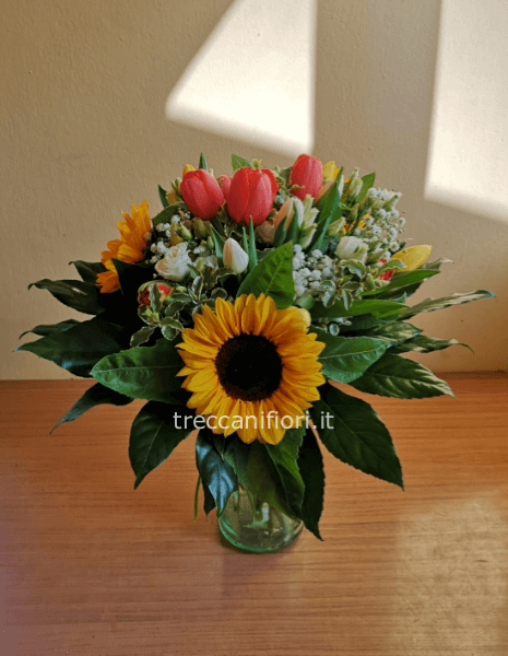 bouquet di girasoli e tulipani (a partire da)