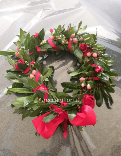 Coroncina con bacche e roselline