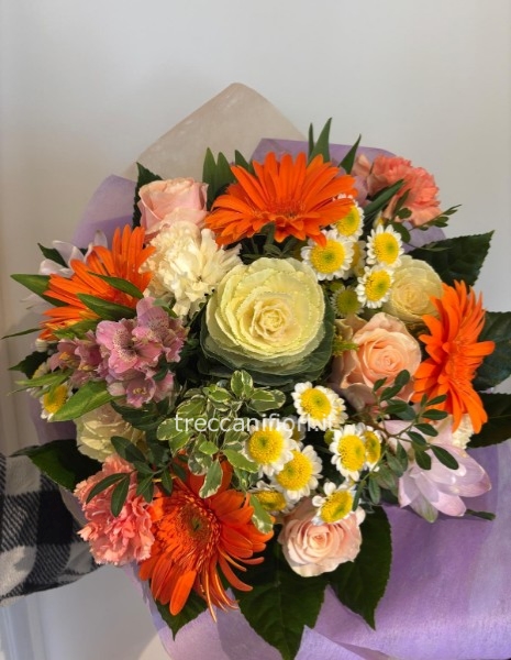 Bouquet con gerbere, rose, brassica, santini, alstromeria